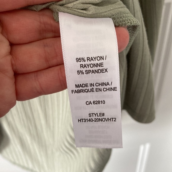 Button down casual top - Picture 3 of 3